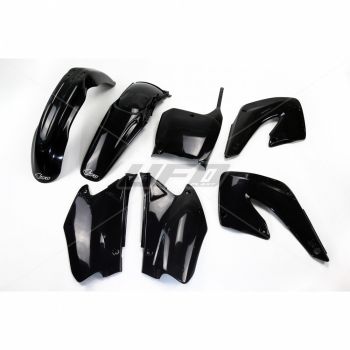 UFO Plastkit 5-delar svart CR 125/250 00-01