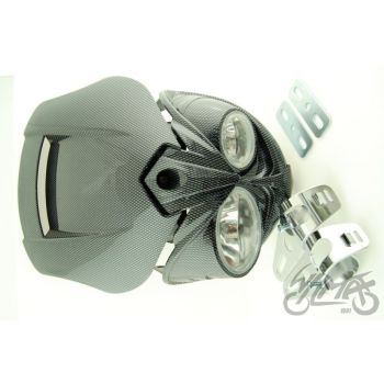 Esituli plastikuga, carbon look